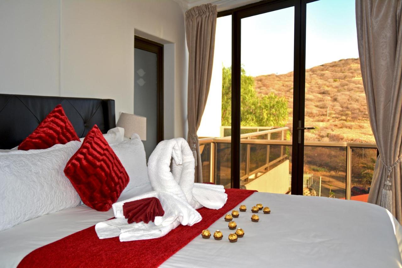 Burg'S View Boutique Hotel Windhoek Esterno foto